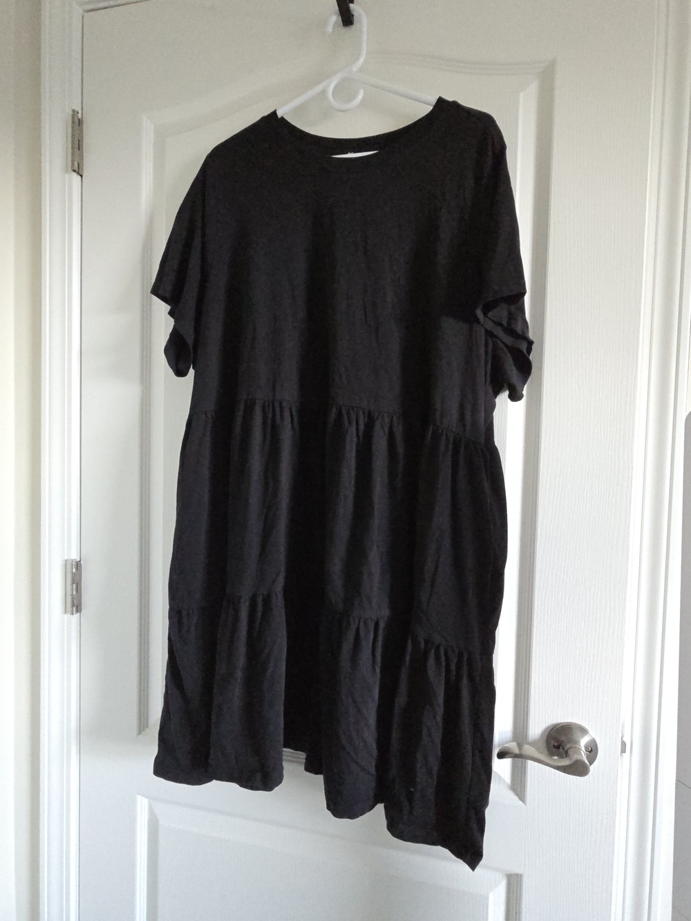 Old Navy Black Tiered Short-Sleeve Women’s Dress